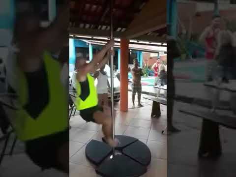 pole dancing fail