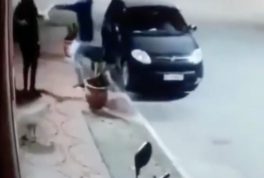 Robbers accidentally sticks up friend