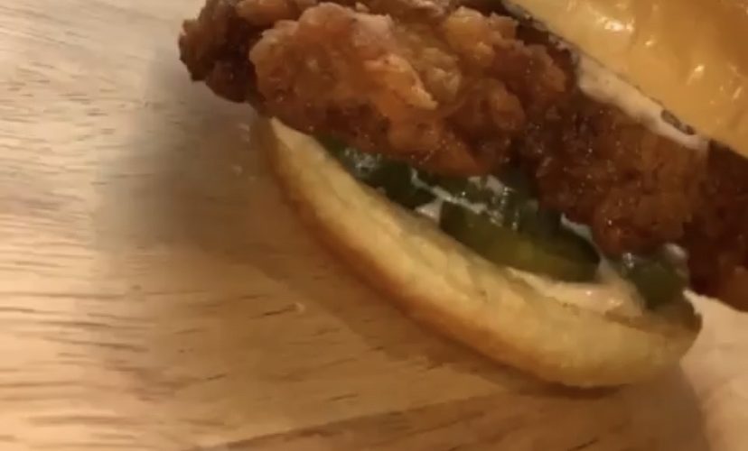 Chef shows how to make Popeyes chicken sandwich