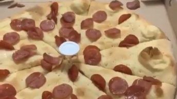 Pepperoni pizza without sauce