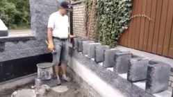 Brick laying domino