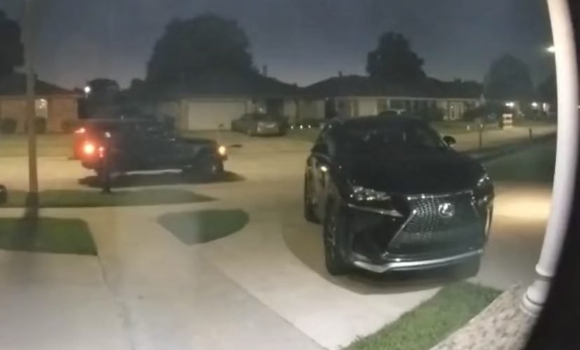 Car thieves caught on camera