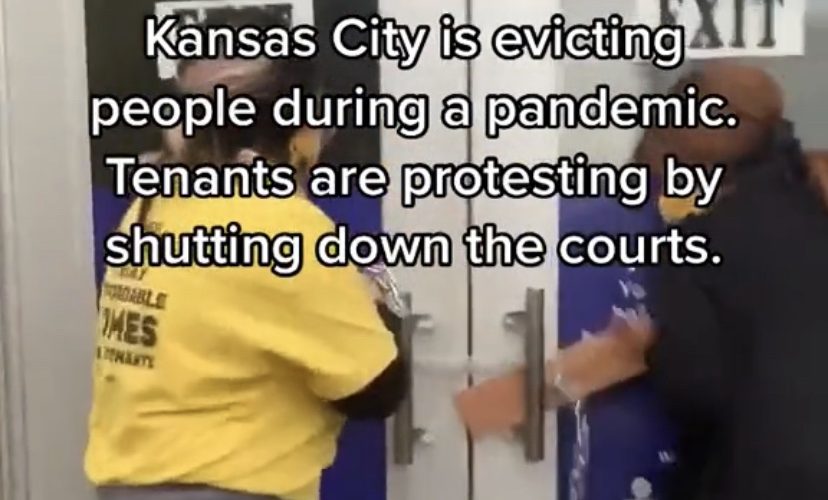 Kansas City protestors lock down the courts