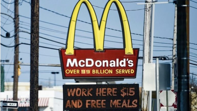McDonald's work here $15 and free meals sign