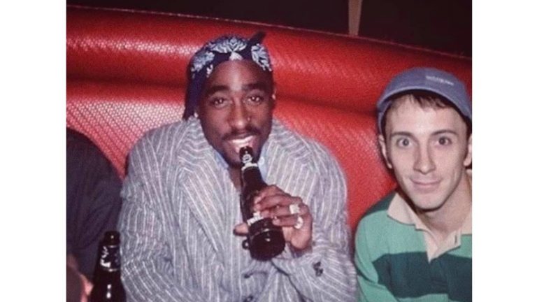 Real recognize real Tupac and Steve from Blues Clues meme