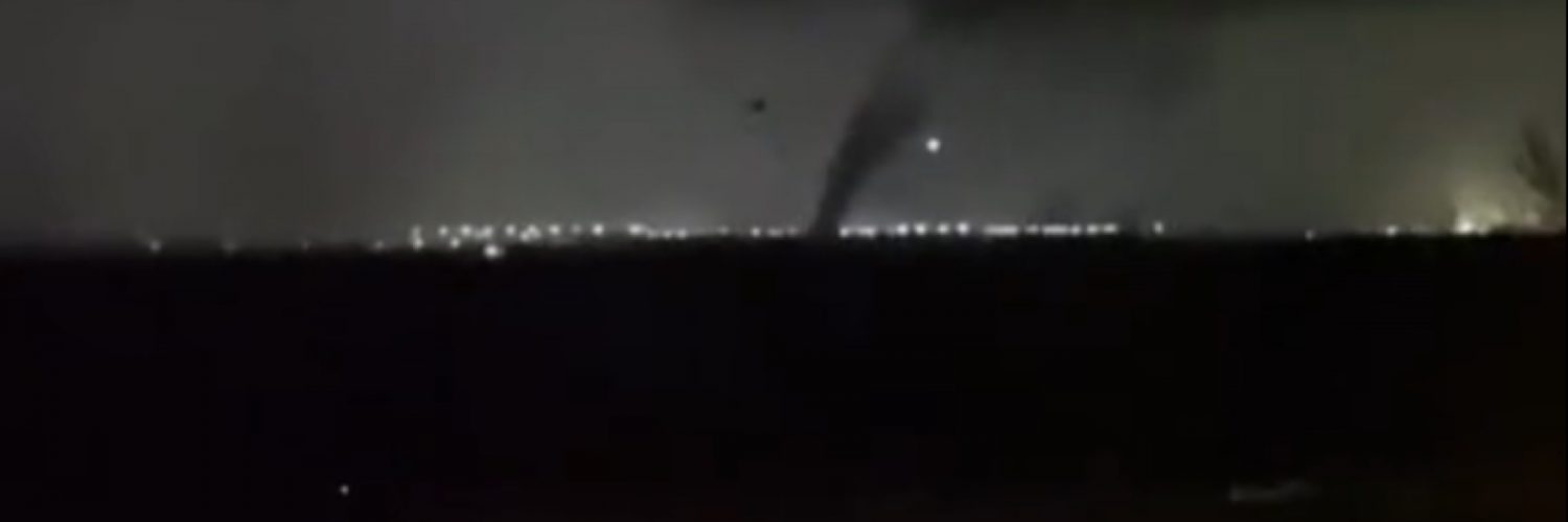 Tornado footage hitting the Amazon building in Edwardsville, Illinois